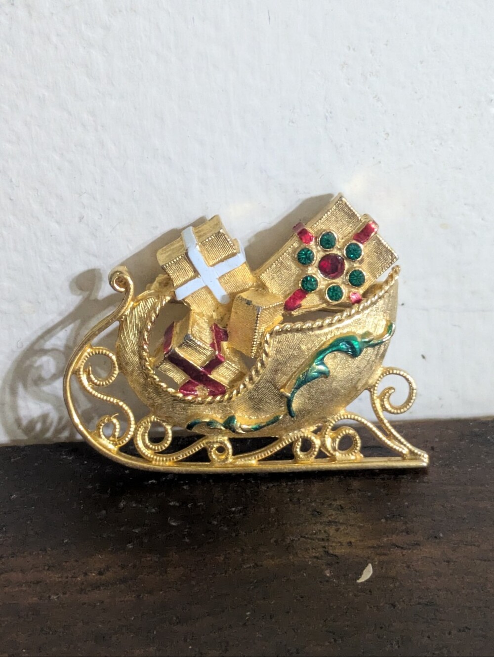 Vintage Signed MYLU Christmas Santa's Sleigh Brooch - Gold Tone Rhinestones MCM